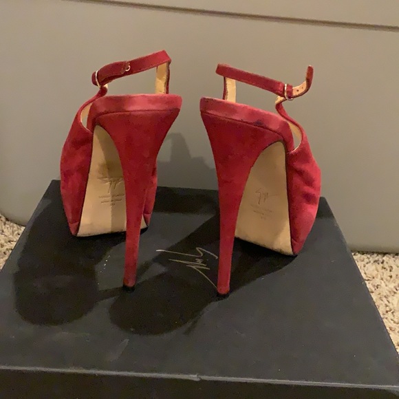 Zanotti red suede pumps - size 39 - Picture 4 of 4